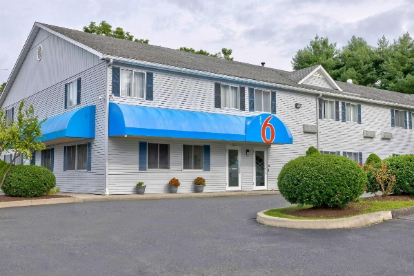 Motel 6 Bethel, CT - Danbury image 1