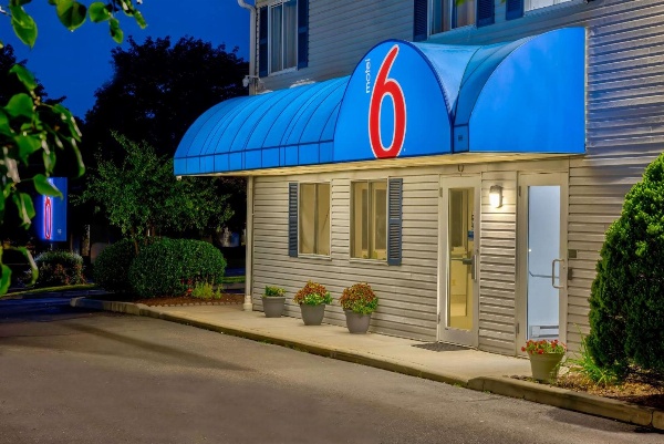 Motel 6 Bethel, CT - Danbury image 6